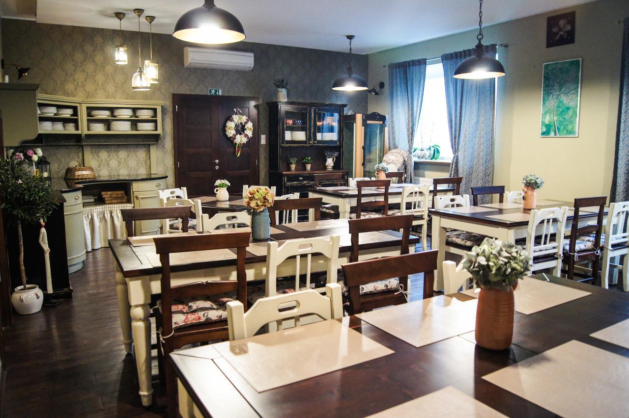 Kalvin Restaurant & Pension Rastislavice Екстериор снимка