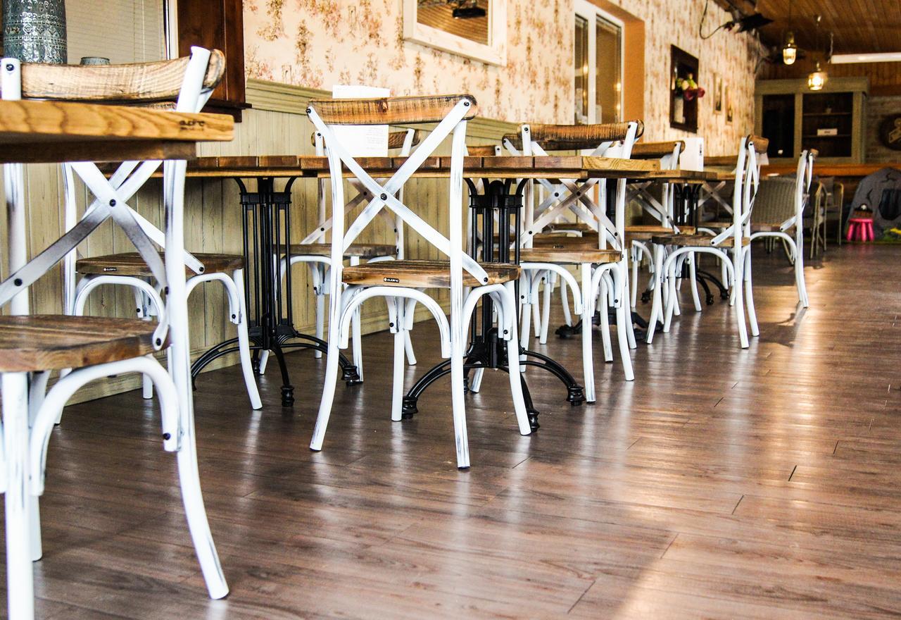 Kalvin Restaurant & Pension Rastislavice Екстериор снимка